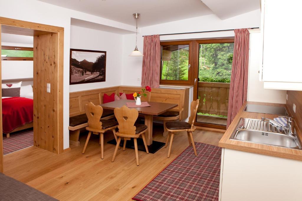 Zauchtaler Hof Hotel Altenmarkt im Pongau Room photo